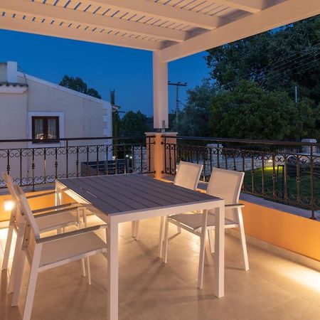 Onore Luxury Suites Kato Korakiana Exterior foto