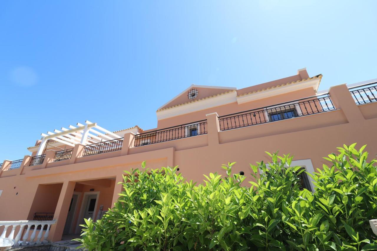 Onore Luxury Suites Kato Korakiana Exterior foto